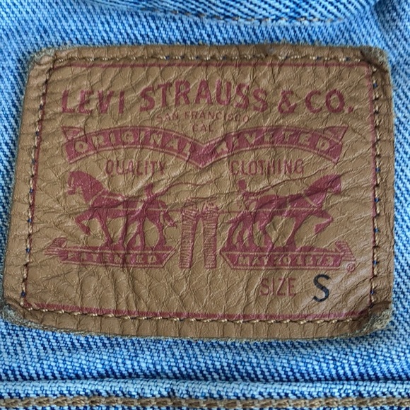 Levi’s red tag button closure faded jean jacket - Picture 11 of 16